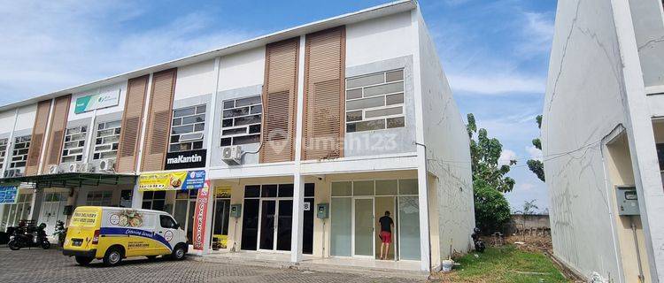 Jual Ruko Good Invest Untuk Disewakan !! Lokasi Di Samping Gerbang Kawasan Industri Kendal ( Ruko Kik ) Ukuran Tengah .lokasi Bagus Lt.104 Lb.126 .ruko Dgn Jumlah Terbatas Di Kawasan Industri Kendal!! Saat Ini Masih Laku Tersewa . 1