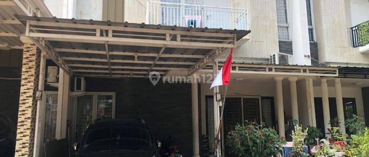 Rumah cantik harga menarik di perum. Duren Jaya 3 Lantai 1