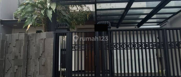 Rumah Mewah Di Permata Buana Uk 10x23 M2, Jakarta Barat 1