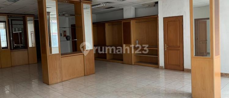 Disewakan Gedung 4Lt di Cideng Jakarta Pusat. 1
