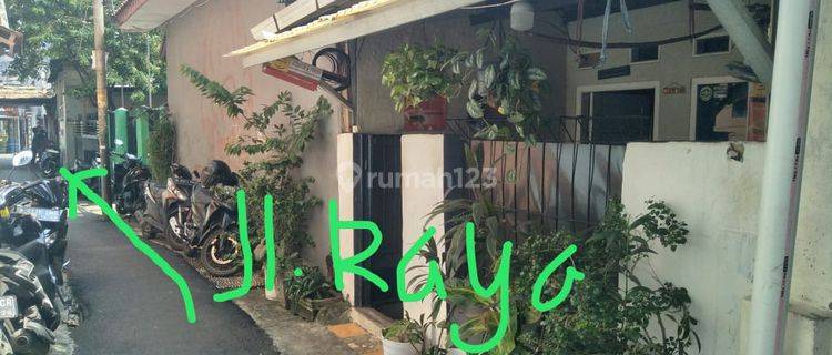 Rumah Butuh Cepat Semi Furnished SHM Kramat, Jakarta Pusat 1