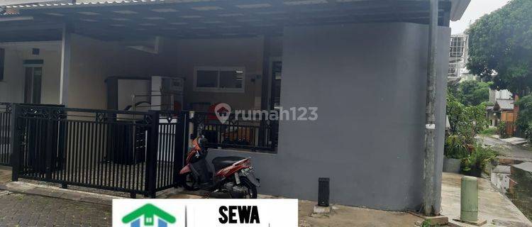 Rumah LT 112 LB 90 m² harga sewa rp. 35 jt nego  1