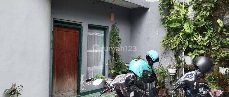 Rumah bisa untuk kantor di Cisitu Dago Bandung  1