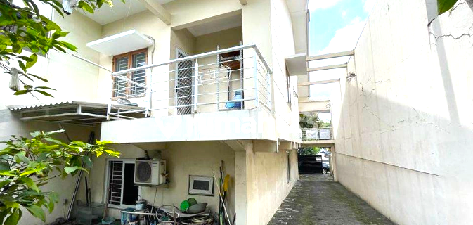 Green Ville House. 2 Floors. 7.5x32. 2 Car Road. Ready to Occupy. 1