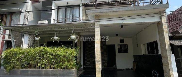 Dijual Rumah 2 Lantai Siap Huni Bagus Hadap Selatan Sudah Shm 1