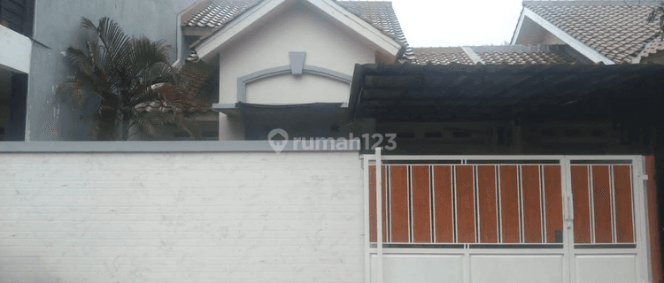 Rumah Siap Huni 8x15 120m Type 2KT Metland Menteng Cakung  1