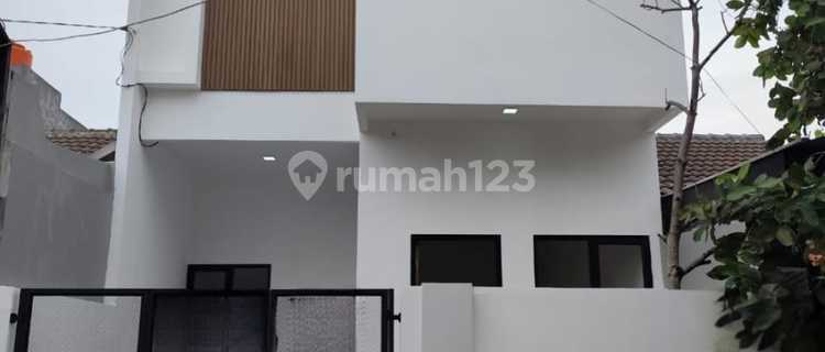 Jual Cepat!! Rumah 2 Lantai Fresh 5 Menitan Dari Summarecon Bekasi 1