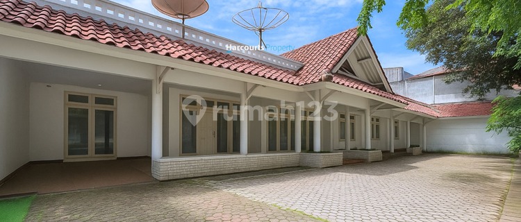 Disewakan Kebayoran Baru Hunian 1 Lantai Cocok Resto Kantor Salon 1