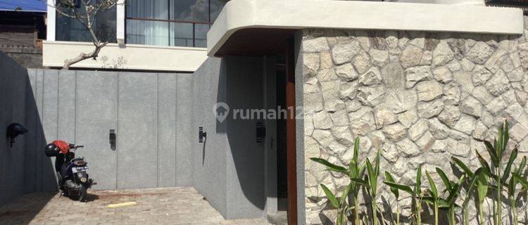 Villa 3 Bedrooms  200 sqm Freehold in Tumbak Bayuh Canggu 1