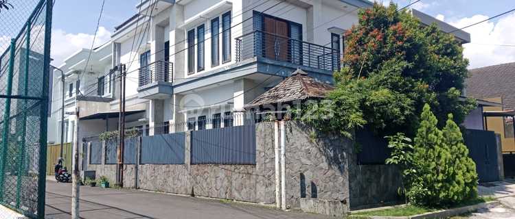 For Quick Sale: 2-Story House in Sriayu, Central Bandung City, SHM 2.7M/Nett 1
