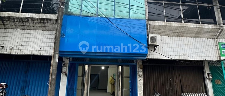 For Sale Cheap 3-Story Shop House Ready to Occupy in Cimone, Tangerang 1