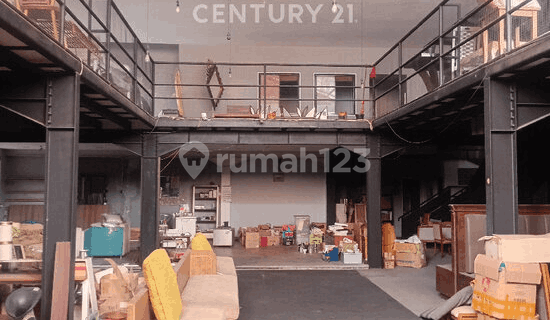 For Rent: Ready-to-Use Building in the Center of Semarang City 1
