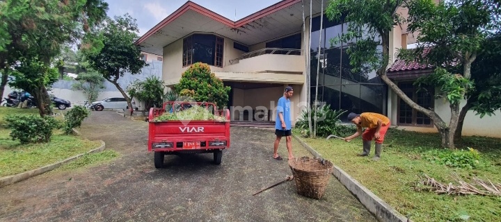 Rumah tengah kota jalan raya 1