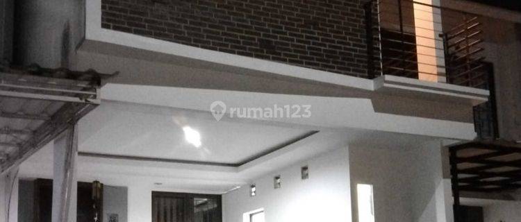 Rumah Semi Furnish di Viola Residence Graha Raya 1