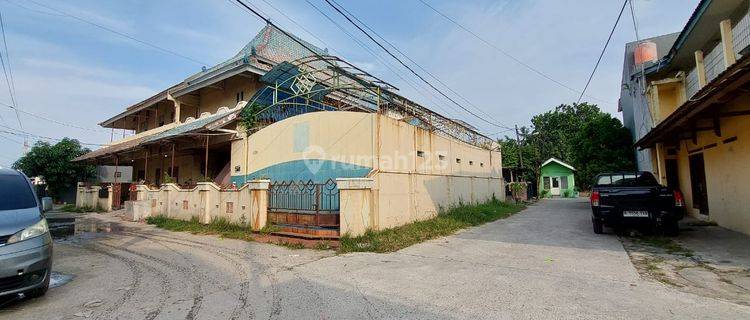 Gedung Ex Sekolah di Harapan Indah Bekasi 1