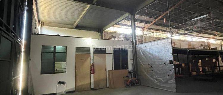 Gudang Plus Kantor Strategis Akses Tol Buah Batu 1