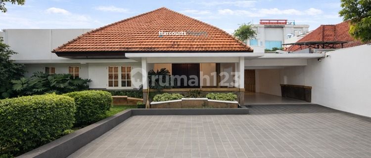 For Sale Brand New House, Good and Comfortable Area on Jl. Besuki Menteng 1