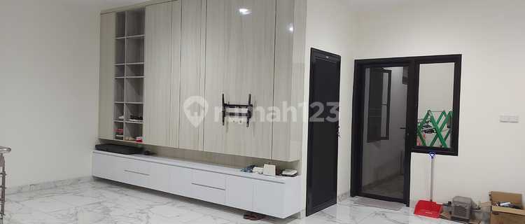 Beautiful Minimalist Renovated 160m² Ready-to-Live House at Ri Alam Sutera Green Belt - Near Sutera Jelita Kirana Narada Flamboya Elok Feronia Leora Orlanda Victoria Winona (3) 1