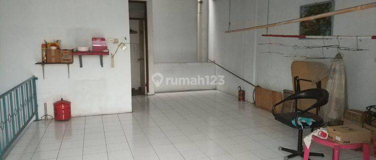 Rumah Siap Huni Di Komplek Kavling Polri Jelambar 1