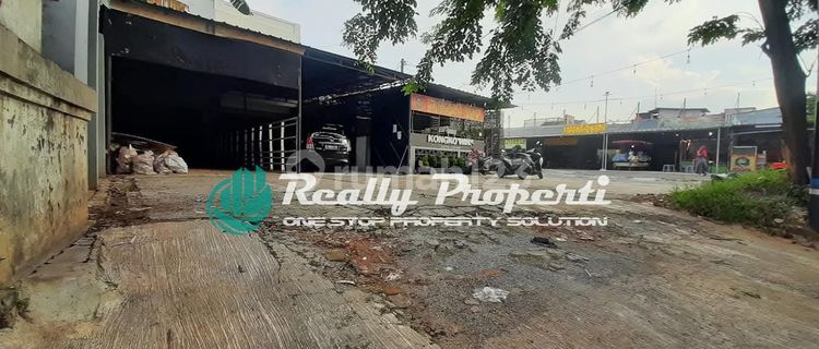 For Rent: 2-Story Shop House, Spacious Parking, Very Strategic Location Near Superindo Jatimakmur, Kemang Sari, Pondok Gede. 1