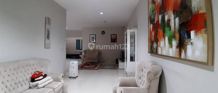 Siap Huni, Tenang, dekat PIM di Pondok Indah 2 Lantai SHM Bagus Semi Furnished 1