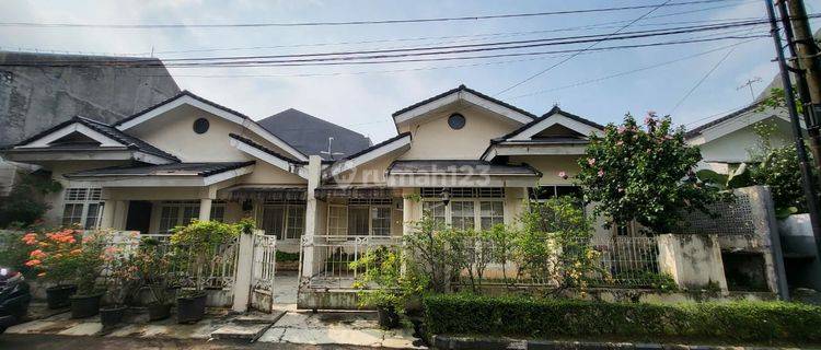 Rumah Siap Huni Terawat Rapih Dalam Komplek Di Bintaro 1