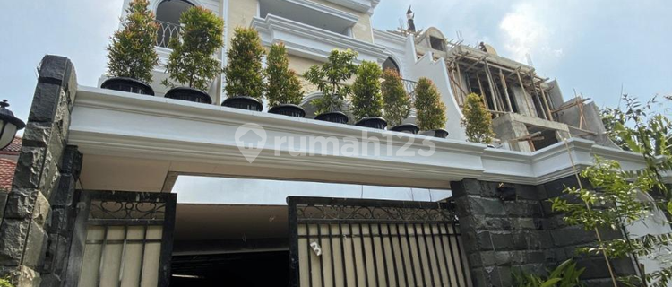 Brand New Modern House, Dengan Rooftop Dan Private Pool di Cilandak 1