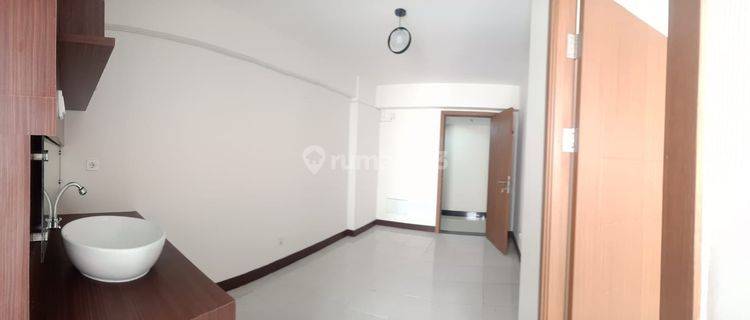 Apartemen Strategis di Cinere Semi Furnished View Kolam Renang 1