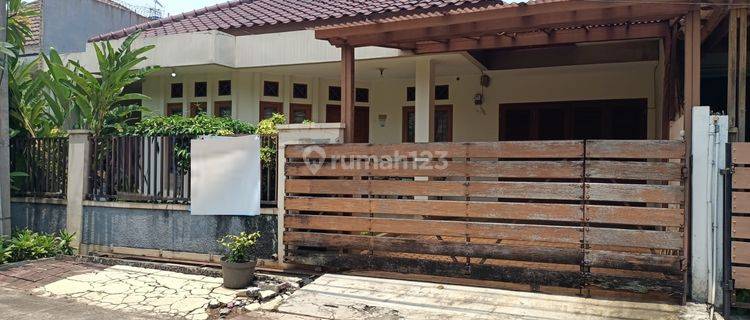 Rumah Terawat Kondisi Rapih di Komplek Besar Dan Strategis Cinere 1