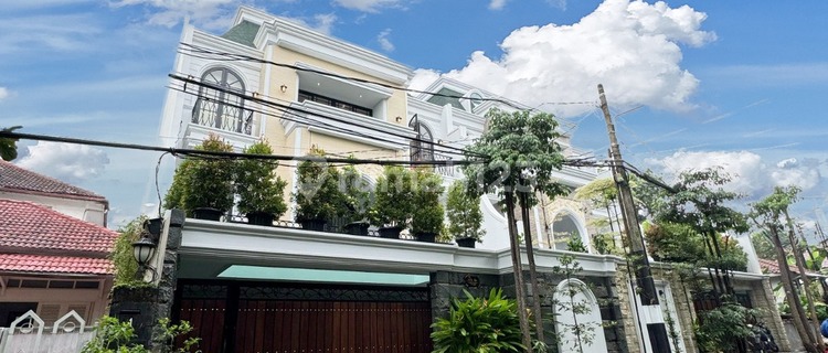 New House strategic location in Cilandak 1