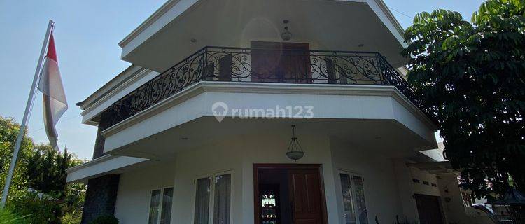 Rumah Hook di Bukit Cinere Indah 1