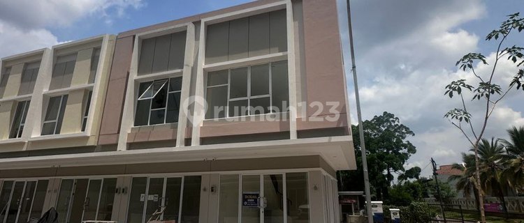 RUKO SIAP USAHA DEKAT SEKOLAHAN KATOLIK STELLA MARIS 1