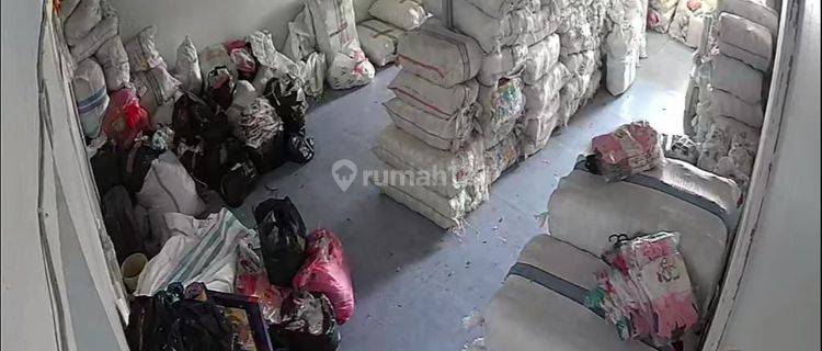 Dijual cepat Gudang lokasi  Pejagalan cocok untuk konveksi siap pakai 1