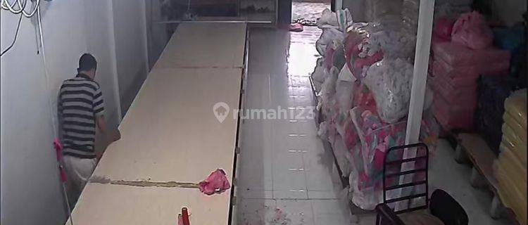 Rumah dah bentuk gudang cocok tuk home industri...jual cepat di bandengan pejagalan 1