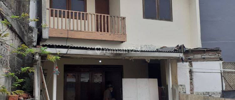 Dijual Rumah 2 Lantai di Daerah Matraman, Bagus. Unfurnished. 1