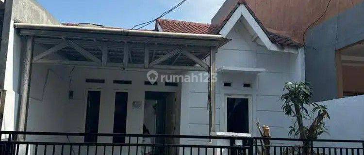 Dijual Rumah di Komplek duta Bintaro cluster ubud 1 Tangerang Selatan SHM 1