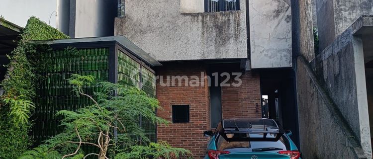 For Sale Semi-Furnished Ready-to-Live Strategic House Near Rs Suyoto Location Close to Rs Suyoto, Gandaria City Mall in Pesanggrahan, South Jakarta 1