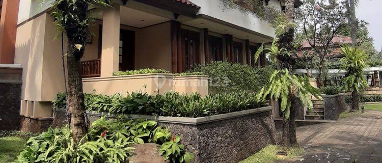 FOR RENT. CIPETE AREA Modern and bright Balinese style townhouse in quiet area of Cipete 1