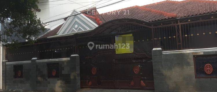 Rumah Tinggal Di Jl Suratno Kejaksan Cirebon  1