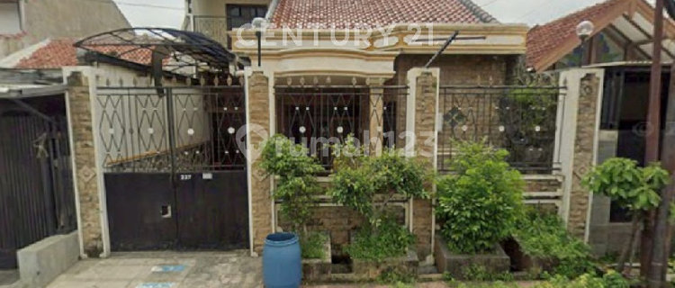 Strategic, Flood-Free, Ready to Occupy, Densely Populated Residential Area 1