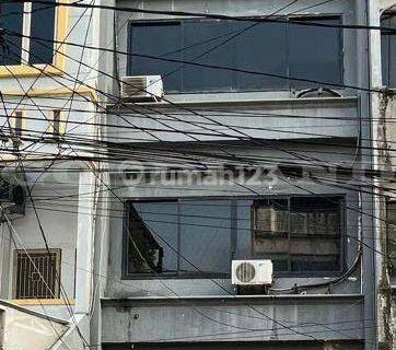 Ruko Dijual Kebon Jeruk, Luas 4,5x15 Meter, Kode 19818 Ha 1