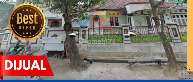 RUMAH PINGGIR JALAN DEKAT KAMPUS UNEJ SUMBERSARI JEMBER 1