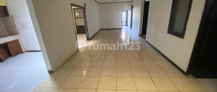 Strategic City Center House for Residential or Office Ready to Use in Turangga, Bandung 1