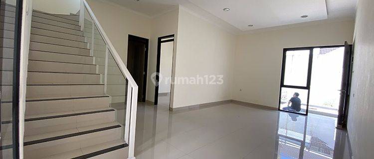 Rumah Baru Keren Siap Huni di Budi Luhur Asri 1
