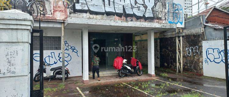 Rumah Cocok Untuk Tempat Usaha Lokasi Strategis Matraman Raya  1