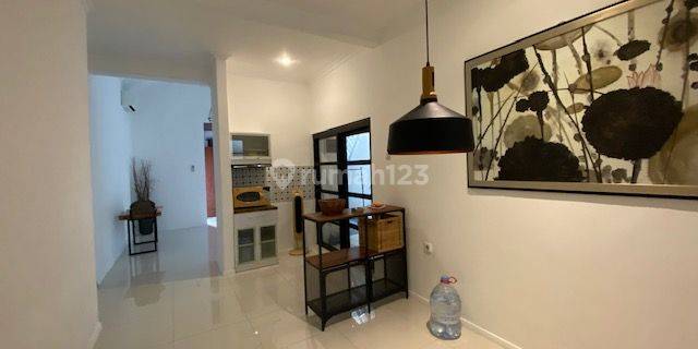 2 Bedroom Modern House In Pondok Indah, Prime Area Small Family Or Silent Office 1