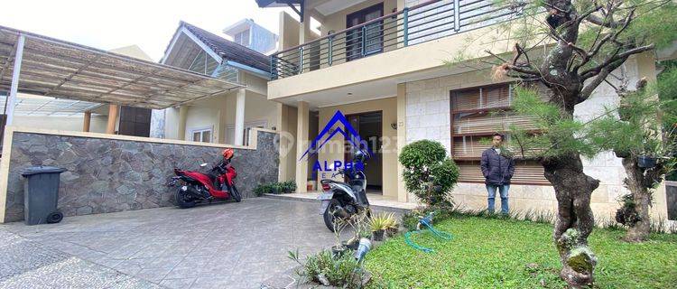 Dijual Rumah Semi Furnished di Komplek Elite Dago Resort 1