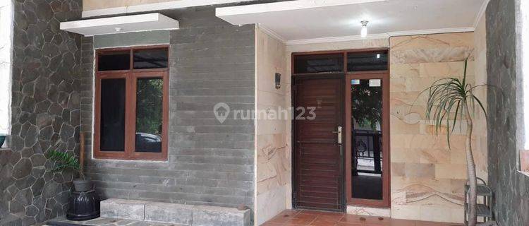 Disewakan Rumah Semi Furnished di Setra Dago Antapani Bandung Kota Harga Terbaik 1