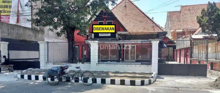 Rumah Jl. Kapuas Surabaya 0 Jalan Dkt Diponegoro Darmo Dr.Soetomo Strategis 1