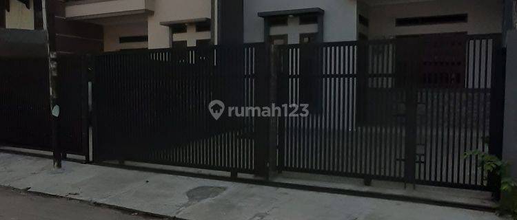 Rumah Minimalis 2 Lantai Komplek Turangga Buah Batu Banding 1